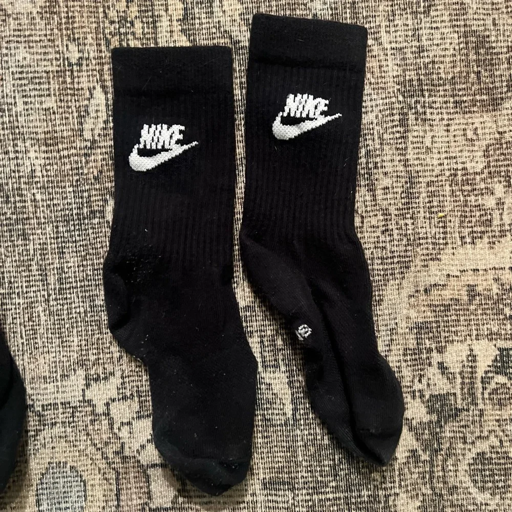 2 sets of Nike socks